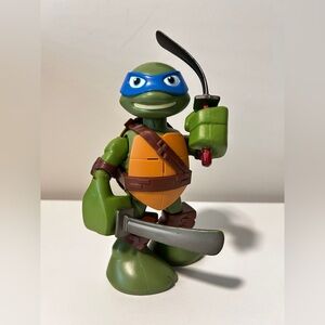 Teenage Mutant Ninja Turtle Leonardo